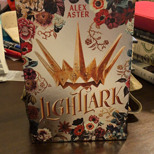 Lightlark alex aster - alex,